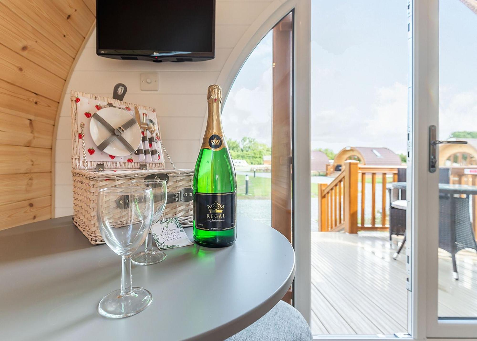 High Farm Holiday Park Routh Rum bild